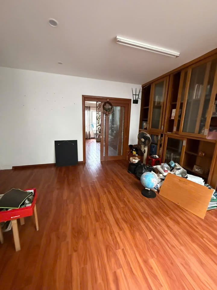 Nhà cho thuê 3 tầng mặt tiền Phan Đăng Lưu - Hải Châu 120m² giá 27 triệu - Phù hợp làm văn phòng, spa