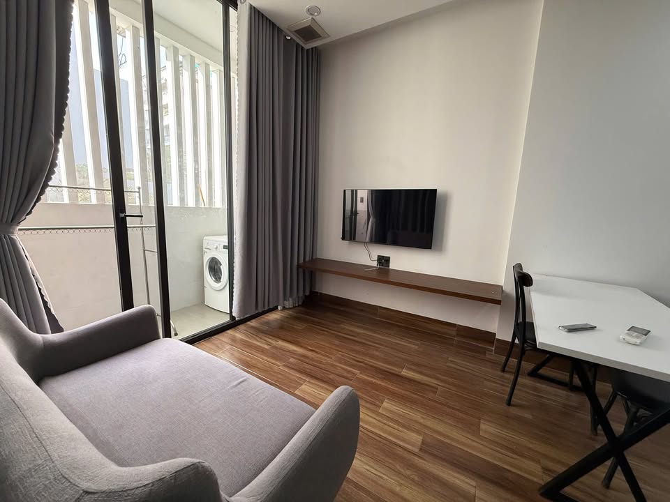 Căn hộ 1 phòng ngủ Khuê Mỹ Đông 3 45m² giá 6.5 triệu - Ban công thoáng mát!