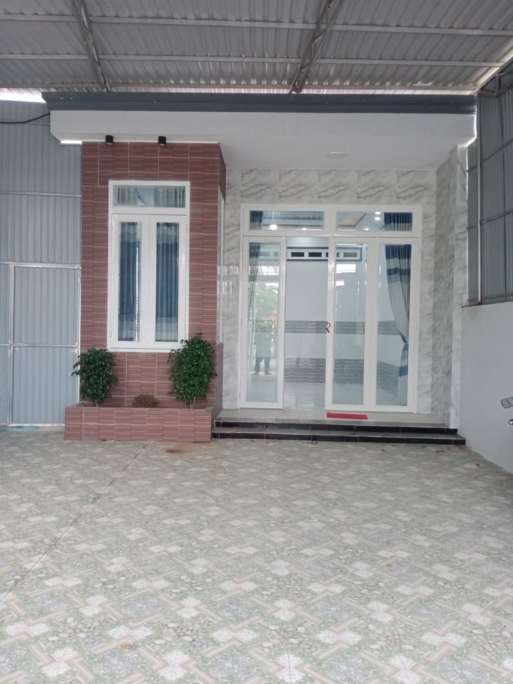 Nhà đẹp Ninh Thạnh 160m² giá 1.45 tỷ - Đường nhựa, ô tô vào tận nhà!