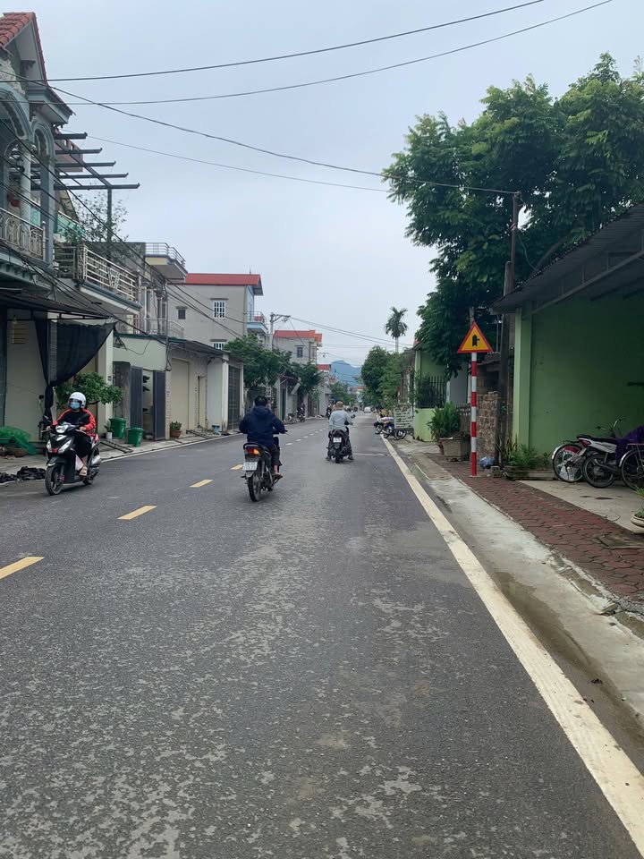 Đất thổ cư Thôn Trì 88m² giá 1 tỷ - Cơ hội đầu tư hấp dẫn!