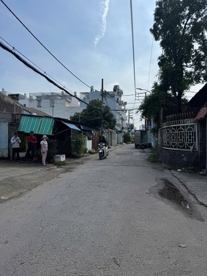 Kho xưởng cho thuê Phạm Đăng Giảng 672m² giá 43 triệu/tháng - Tiện lợi xe tải ra vào