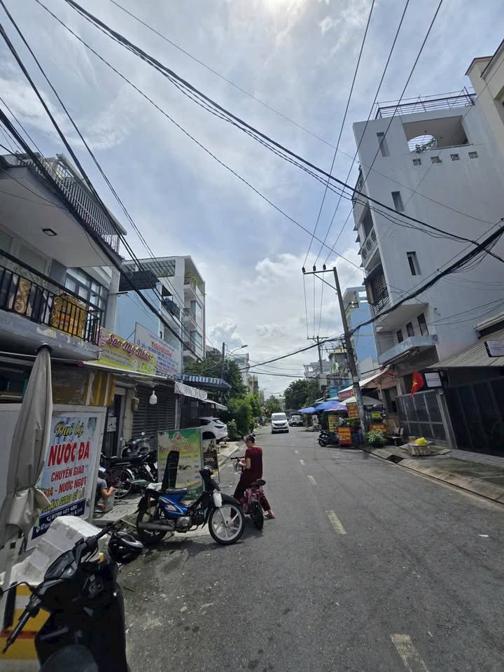 Nhà mặt tiền cho thuê đường Tân Hương, Tân Phú 12m² - Phù hợp kinh doanh nhỏ!