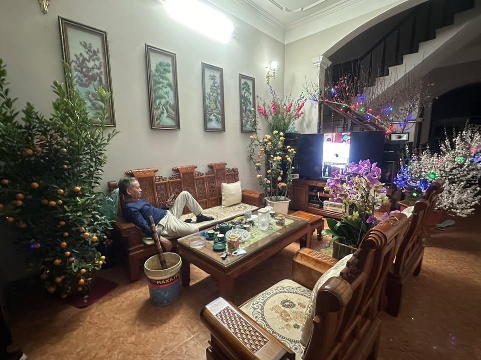 Nhà riêng 75m² tại Ngõ 99 Võ Chí Công, Tây Hồ - Giao thông thuận tiện, chính chủ bán!