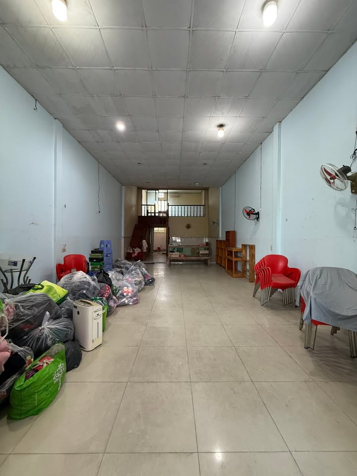 Bán nhà mặt tiền đường Điều Xiển - Phường Long Bình - 123m² chỉ 4 tỷ - Kinh doanh thuận lợi!