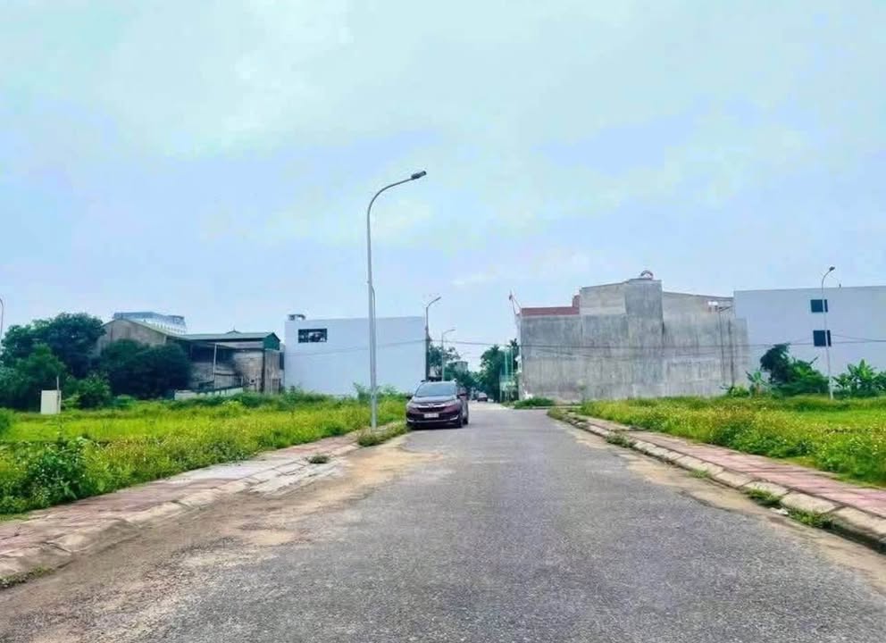 Đất đấu giá Yên Bình, Hưng Đông 105m² giá 4 tỷ - Đường rộng thông thoáng