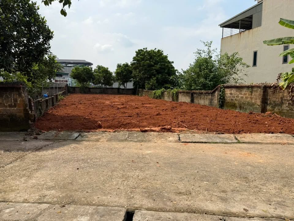 Đất nền Dữu Lâu, Việt Trì 300m² giá 6.6 tỷ - Vị trí đắc địa, sổ đỏ chính chủ!