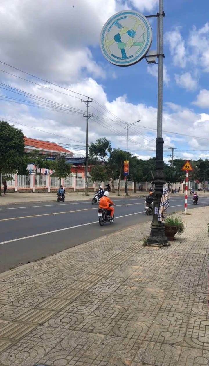 Mặt tiền Quốc lộ 20 Đức Trọng 420m² giá 21 tỷ - Chính chủ bán gấp!