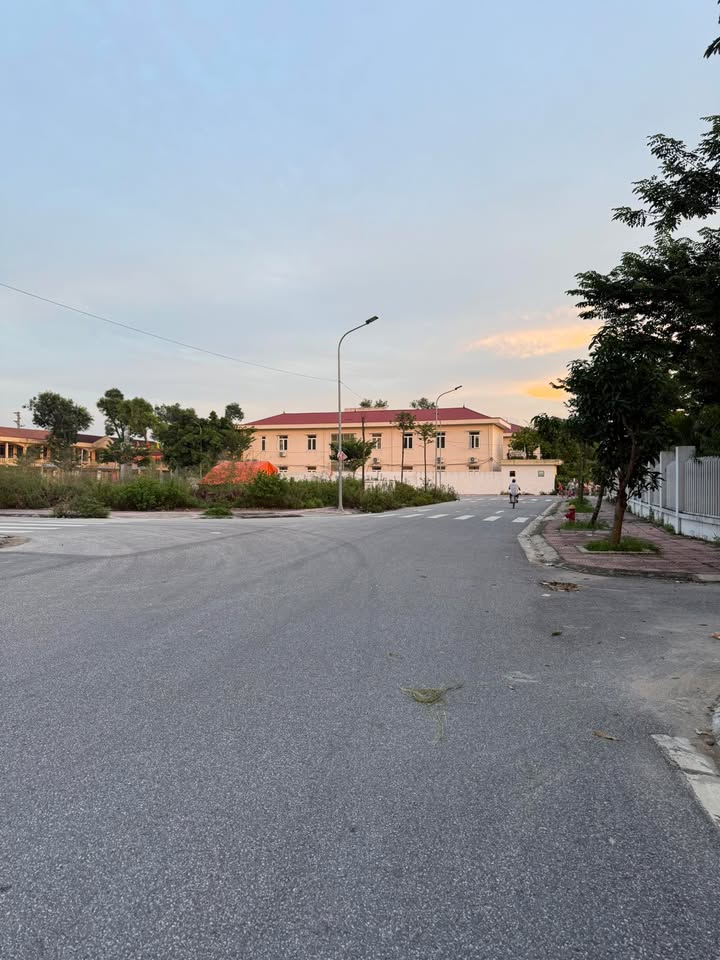 Đất nền Ngọc Nội, Trạm Lộ 68m² giá 2 tỷ - Sổ đỏ chính chủ, cơ hội đầu tư tuyệt vời!