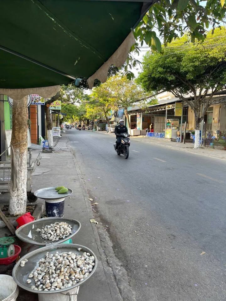 Đất mặt tiền đường Nguyễn Huệ, Bến Tre 690m² giá 26.22 tỷ - Đầu tư sinh lời ngay!