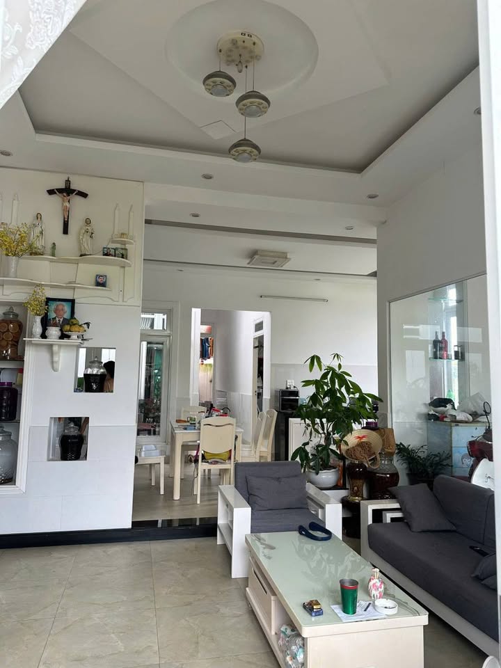 Bán nhà đẹp hẻm Nguyễn Viết Xuân, Bảo Lộc - 100m² chỉ 2.2 tỷ - Cơ hội đầu tư tuyệt vời!