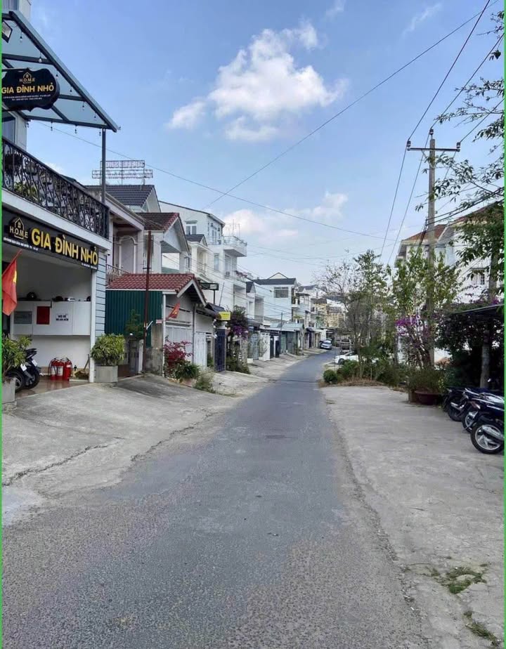 Đất 2 mặt tiền Ngô Quyền, Đà Lạt 145.9m² giá 10.5 tỷ - Đầu tư sinh lời tuyệt vời!