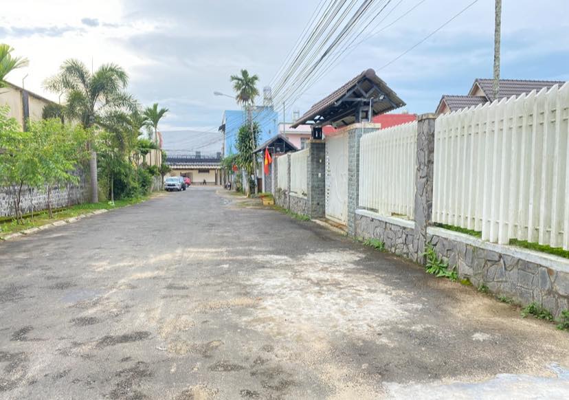 Nhà phố Bảo Lộc 221m² giá 2.8 tỷ - Sẵn sàng vào ở ngay!