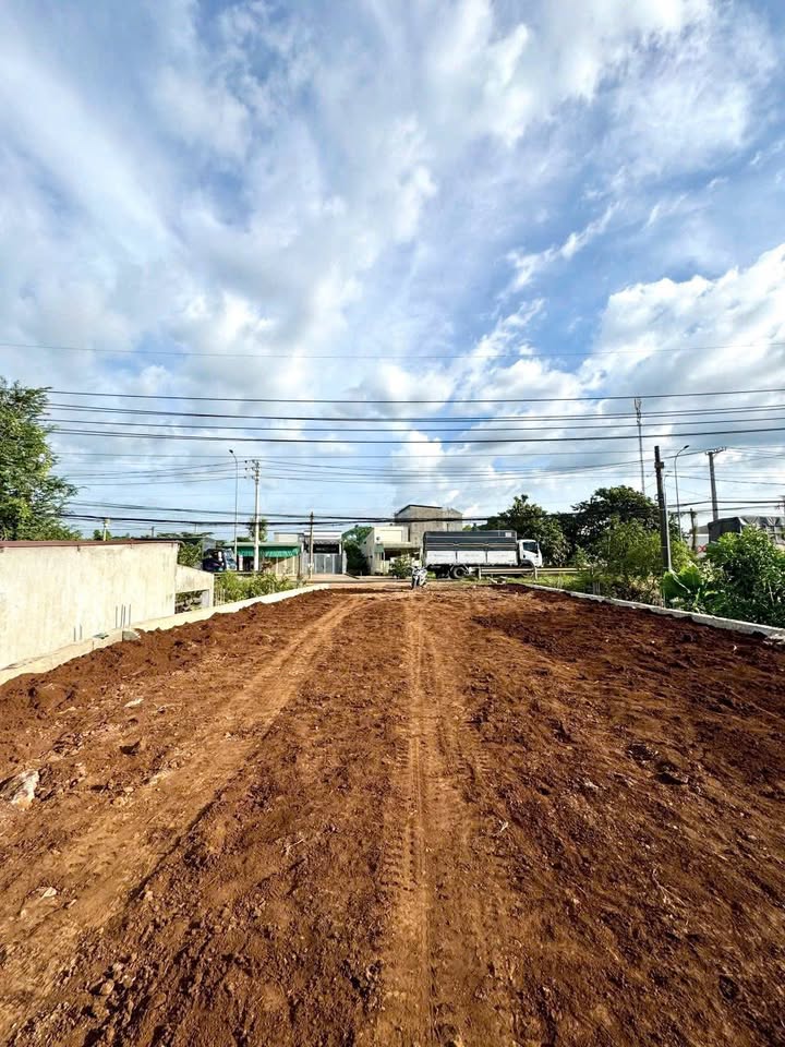 Đất nền Phú Vinh, Tân Phú 3465m² giá 3.6 tỷ - Thích hợp kinh doanh, buôn bán!