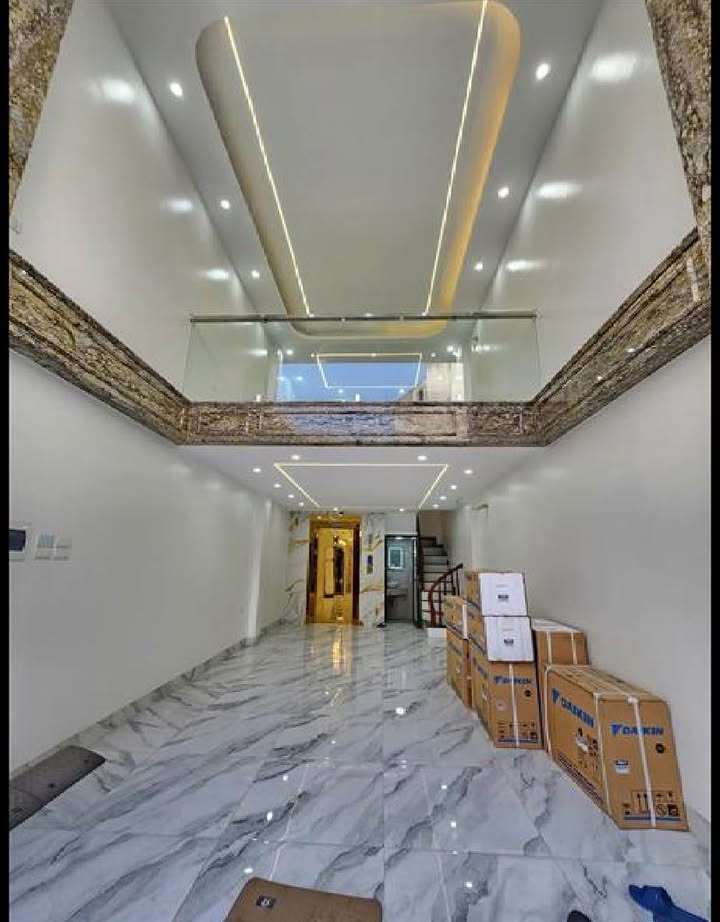 Nhà mặt phố Hoàng Mai 40m² giá đầu tư - Kinh doanh sầm uất