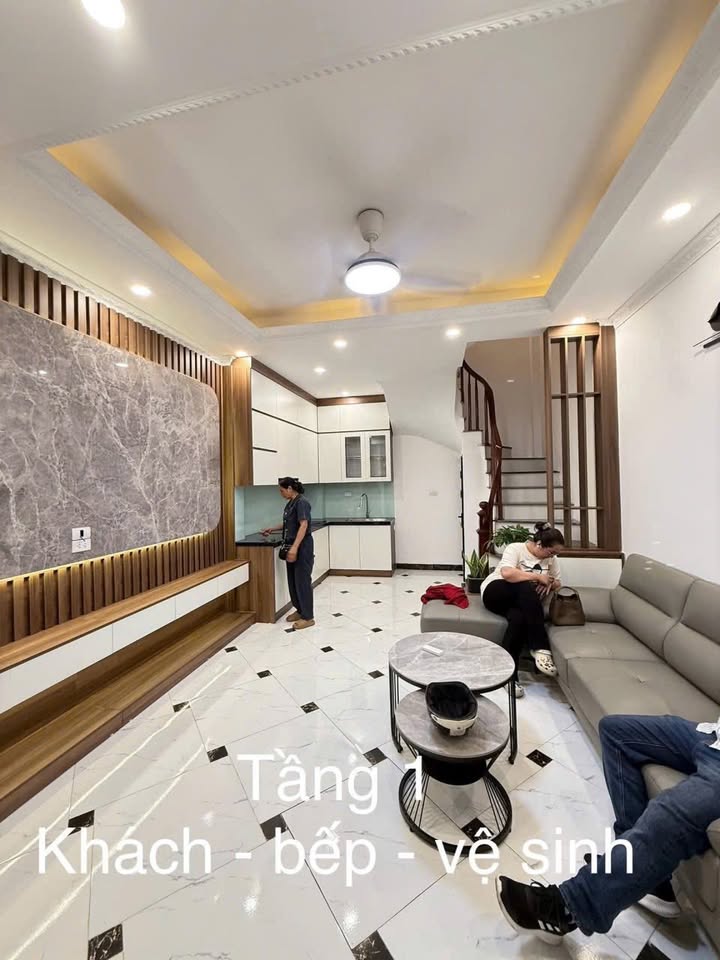 Nhà cho thuê Bùi Xương Trạch 35m² giá 18 triệu - Thiết kế hiện đại, tiện nghi đầy đủ!