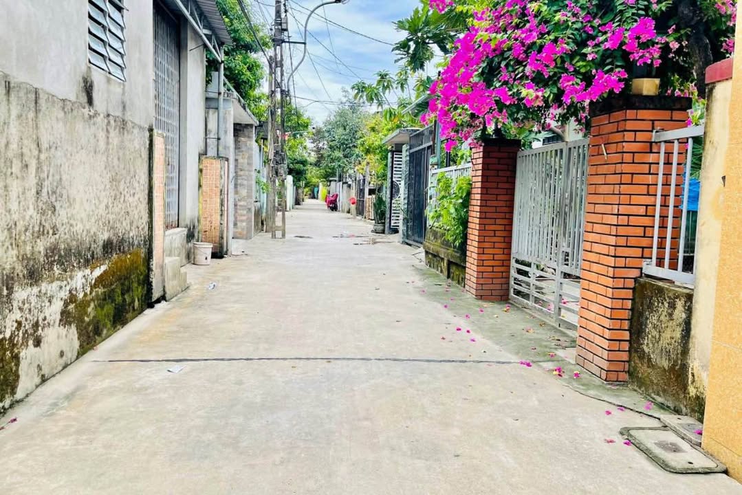 Đất kiệt 142 Nguyễn Lộ Trạch, Huế 104m² giá 2 tỷ - Đầu tư lý tưởng!