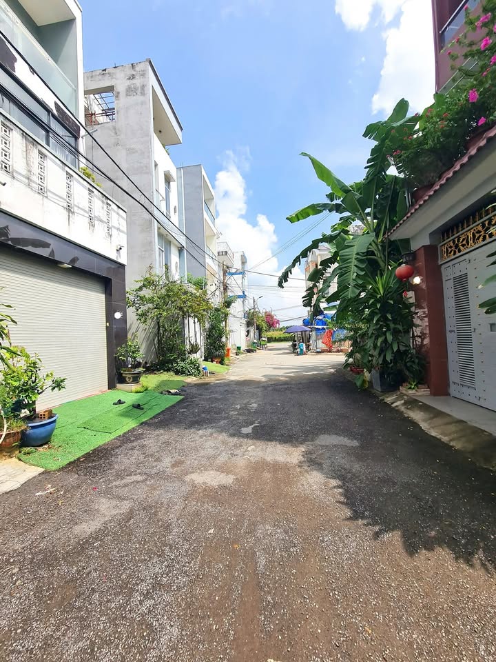 Đất nền 51.5m² tại Bưng Ông Thoàn, Phú Hữu, Quận 9 giá 4.9 tỷ - Sổ hồng riêng, thổ cư 100%!