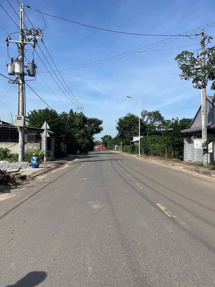 Xưởng Bến Cát 624m² giá 8 tỷ - Sẵn sàng hoạt động ngay!