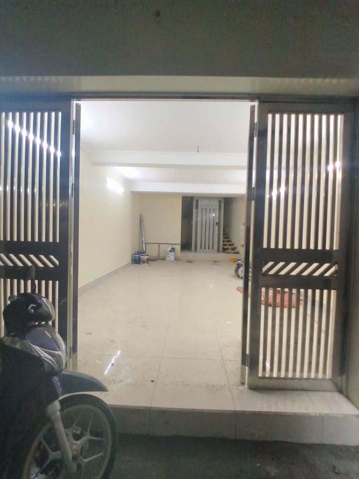 Nhà cho thuê phố Tôn Đức Thắng, Đống Đa, 45m² - Thang máy tiện lợi!