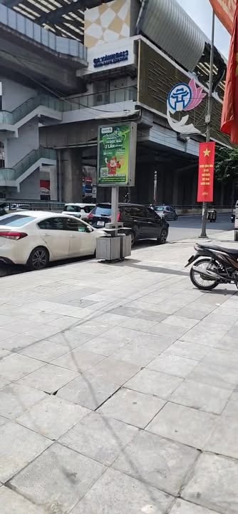 Cho thuê mặt bằng mặt phố Nguyễn Trãi 30m² - Vị trí đắc địa cho văn phòng và trung tâm dạy học!