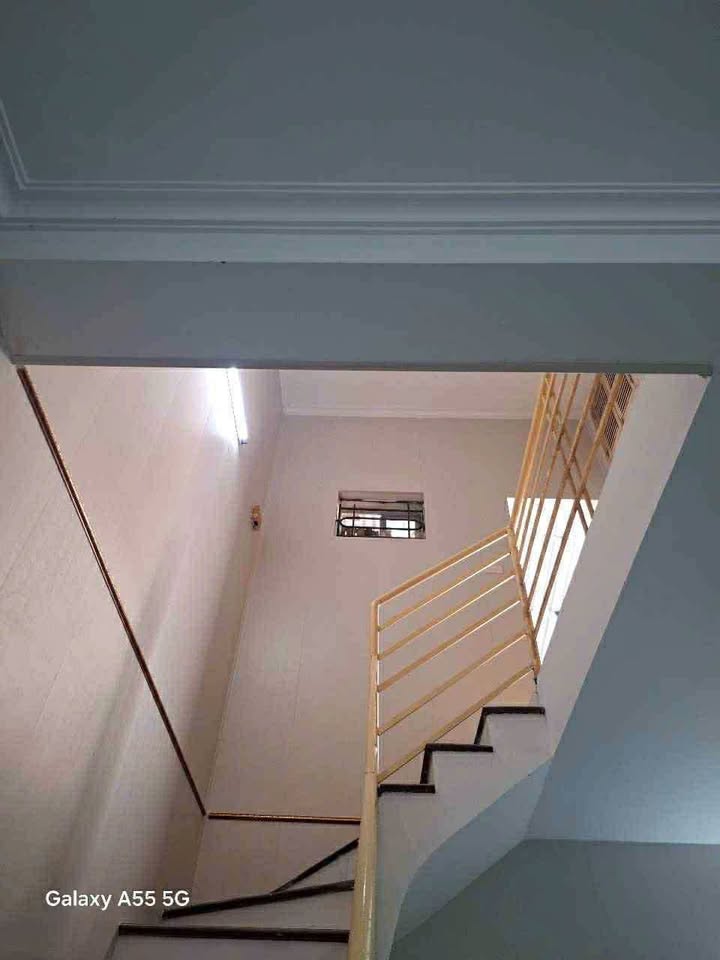 Nhà cho thuê Nguyên căn Đại Mỗ, Nam Từ Liêm 150m² - Giá thuê chỉ 6.5 triệu/tháng!