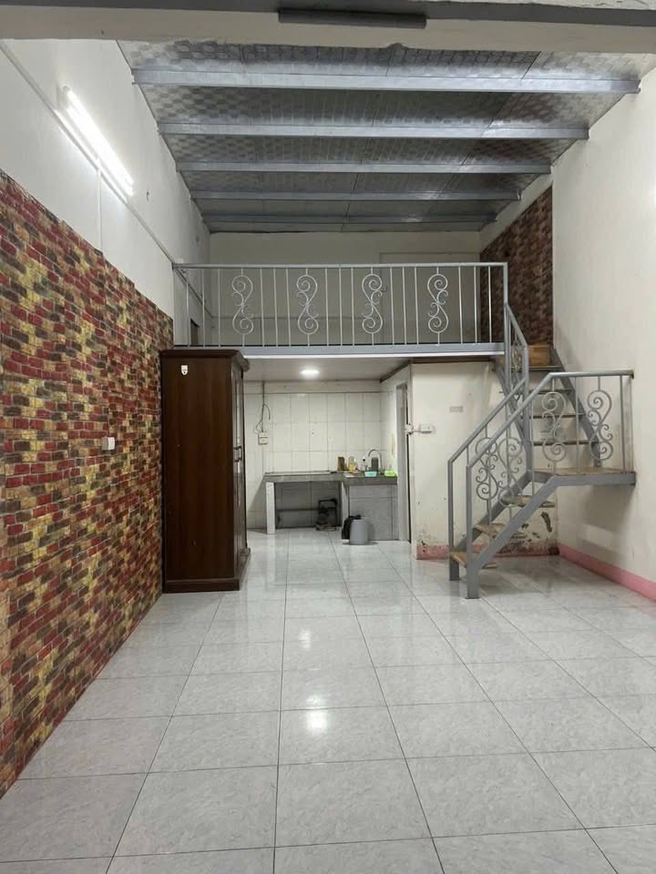 Nhà cho thuê tại Thạch Cầu, Long Biên 80m² giá 5.5 triệu - Không gian sống thoải mái!