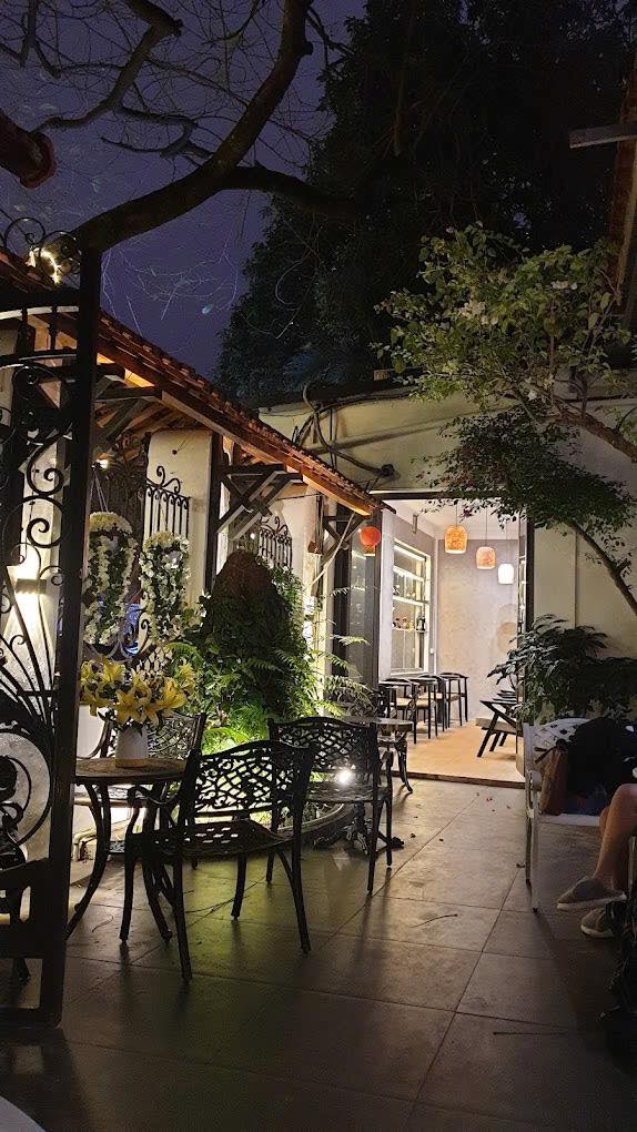 Cho thuê mặt bằng kinh doanh phố Nguyễn Đình Thi, quận Tây Hồ - 65m², giá 65 triệu/tháng, vị trí đắc địa!