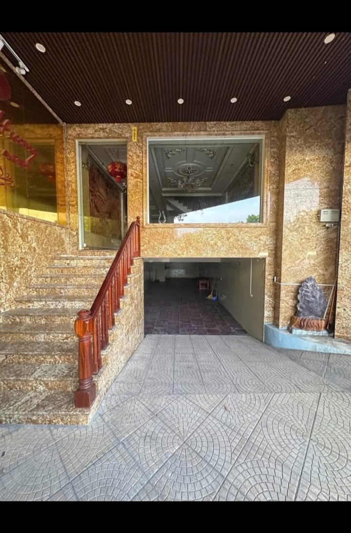 Cho thuê tòa nhà mặt phố Miếu Đầm 160m² giá 100 triệu - Đầu tư sinh lời ngay!