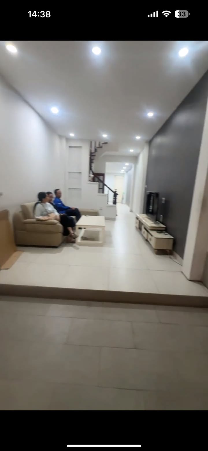 Nhà cho thuê ngõ 120 Yên Lãng, Đống Đa 57m² - Nội thất đầy đủ, phù hợp gia đình!