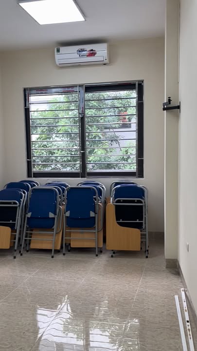 Nhà cho thuê 4 tầng tại Lĩnh Nam, Hoàng Mai, Hà Nội - Phù hợp làm văn phòng, lớp học