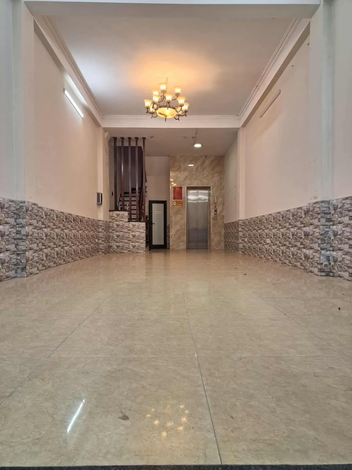 Nhà cho thuê khu Dịch Vụ Vạn Phúc, 50m² 7 tầng - Thang máy, ô tô đỗ cửa