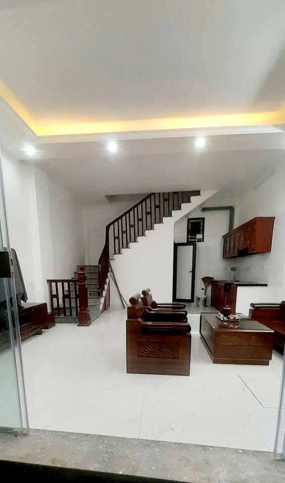 Nhà nguyên căn Định Công Hạ 40m² giá 10 triệu - Full nội thất mới xây!