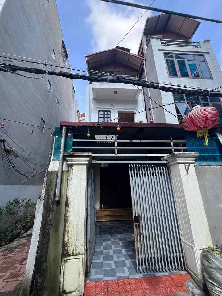 Nhà cho thuê phố Bồ Đề Long Biên 50m² giá 7 triệu - Không gian tiện nghi, thoáng mát!