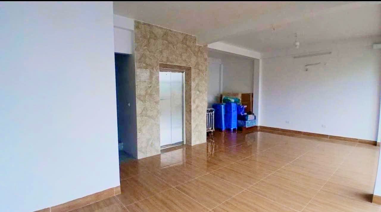 Mặt bằng kinh doanh cho thuê Lê Lợi 60m² giá 65 triệu - Vị trí đắc địa, thông sàn!