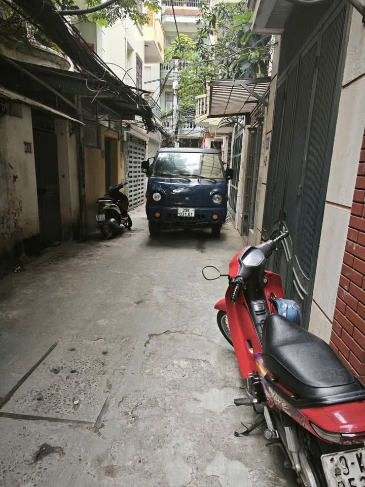 Nhà riêng cho thuê 4 tầng tại Ngõ 3 Thái Hà, Đống Đa – Giá 20 triệu, ô tô vào tận nơi!