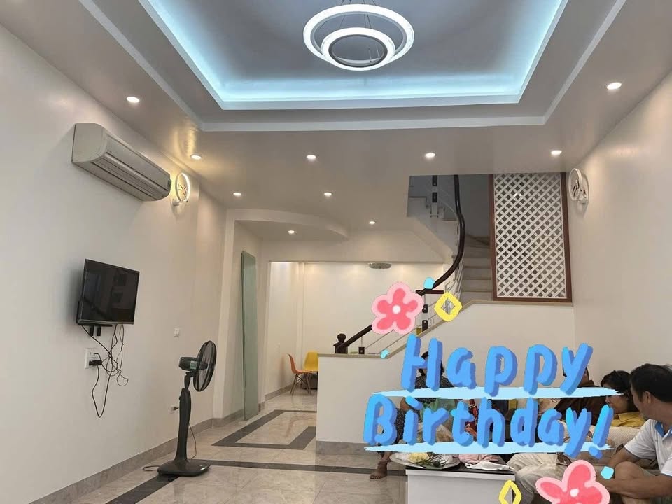 Nhà nguyên căn Ngọc Thụy Long Biên 55m² giá 13 triệu - Thuận tiện cho khách có ô tô