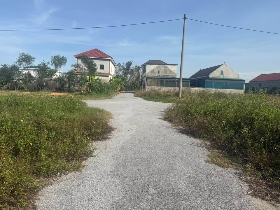 Đất nền Nghi Thạch 300m² giá 3 tỷ - Đường nhựa rộng rãi, gần biển!