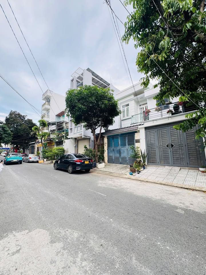 Nhà mặt tiền Lâm Văn Bền Quận 7 70m² giá 9 tỷ - Vị trí đẹp, tiện ích xung quanh