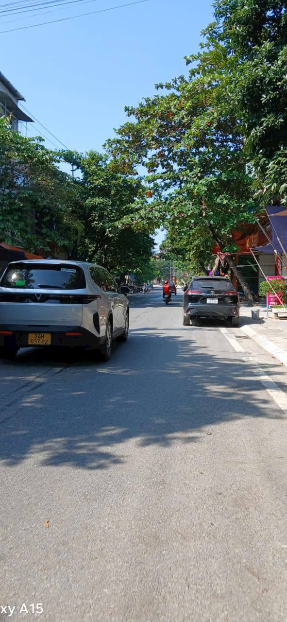 Nhà mặt đường Đinh Tiên Hoàng, Yên Bái 73m² giá 3 tỷ - Kinh doanh đắc địa!