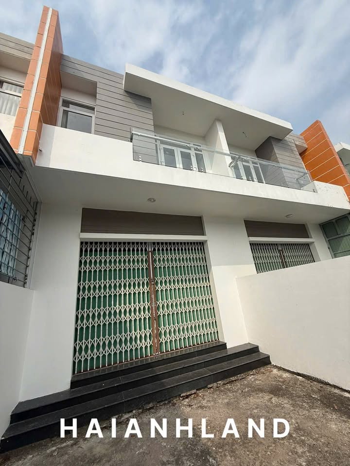 Nhà phố A8 100m² đường Số 13 Rạch Giá giá chỉ 2.75 tỷ - Cơ hội vàng cho gia đình!