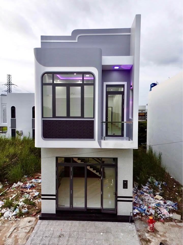 Nhà phố KDC Nam An Hòa Rạch Giá 100m² giá 3.35 tỷ - Thiết kế hiện đại và tiện nghi!