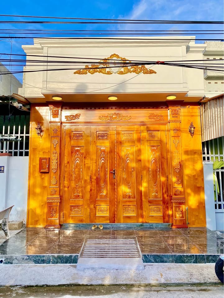 Nhà mặt tiền Nguyễn Văn Tố 100m² giá 3.2 tỷ - Đầu tư kinh doanh lý tưởng!