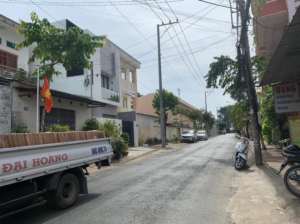 Nhà mặt tiền Quang Trung Vĩnh Quang 2PN giá 6 triệu - Tiện ích đầy đủ, giao thông thuận lợi!