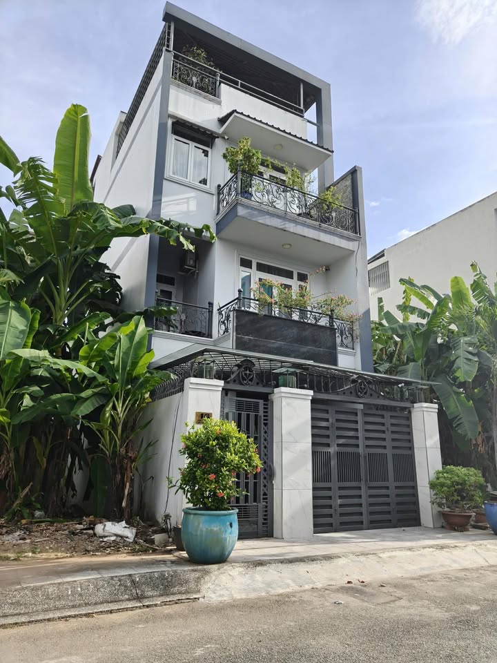 Nhà mặt tiền Song Hành, Quận 2, diện tích 120m² giá 25 triệu - Phù hợp cho gia đình và doanh nghiệp!