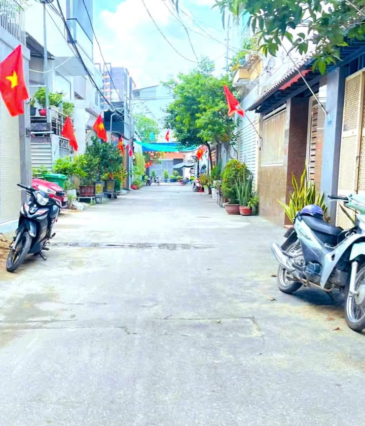 Đất nền đường Hồ Bá Phấn Quận 9 63m² giá 6 tỷ - Cơ hội đầu tư sinh lời!