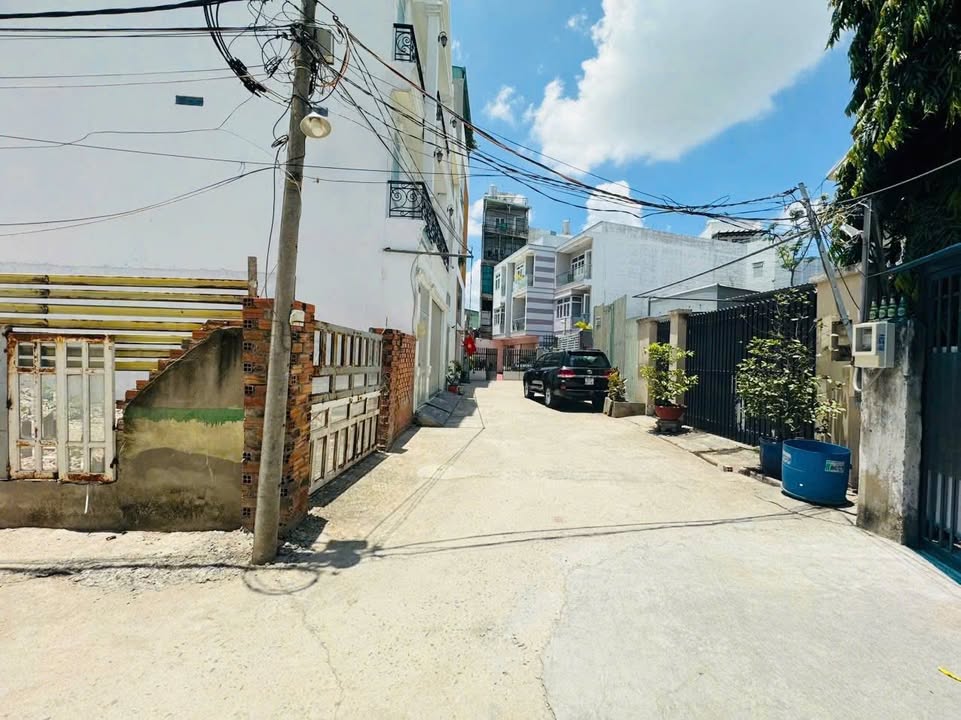 Đất góc 3 mặt tiền hẻm đường Nguyễn Tuyển, phường Bình Trưng Tây, quận 2, 75m² - Đầu tư sinh lời cao!