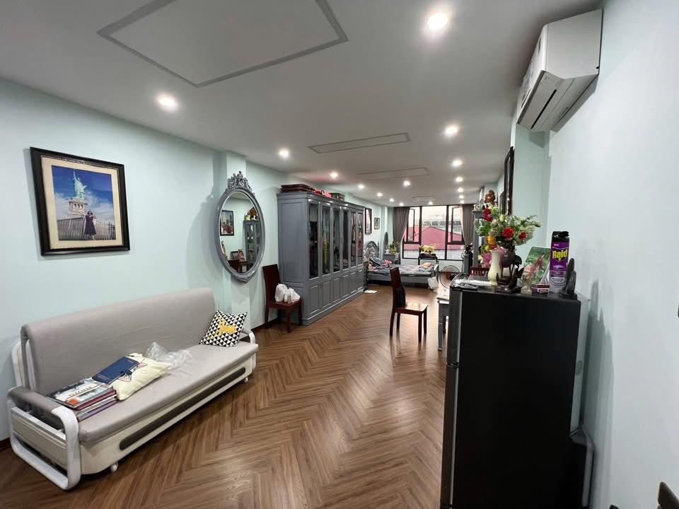 Bán nhà FrontHouse Vũ Ngọc Phan, Thanh Xuân 57m² - Vị trí đắc địa, giá thỏa thuận!