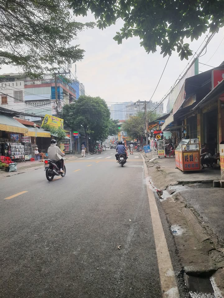 Mặt tiền kinh doanh Đ. Lê Thị Hoa, Bình Thạnh - 235m² giá chỉ 17 tỷ - Pháp lý sổ hồng chính chủ