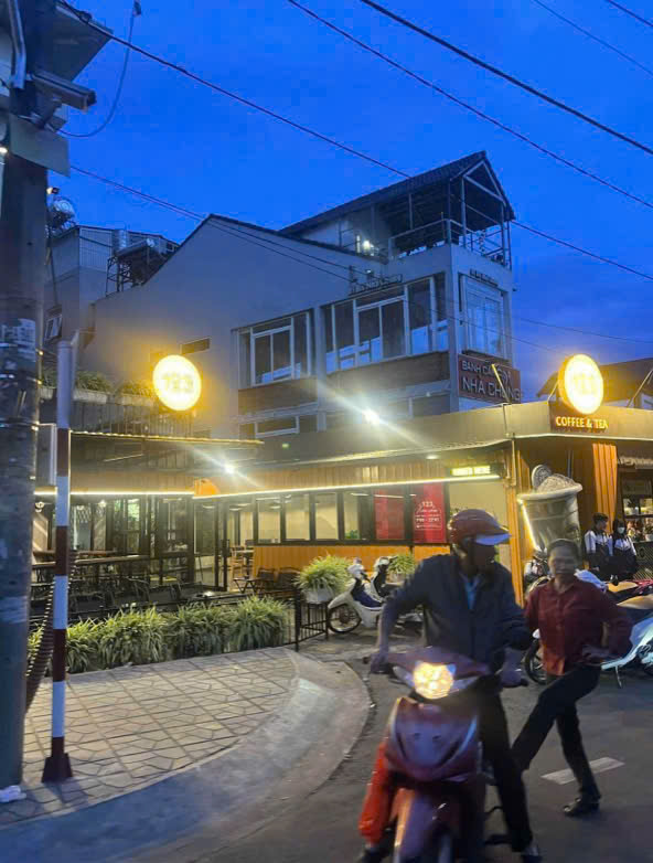 Bán nhà hàng Nhà Chung Đà Lạt 103m² giá 20 tỷ - Vị trí đắc địa cho kinh doanh!