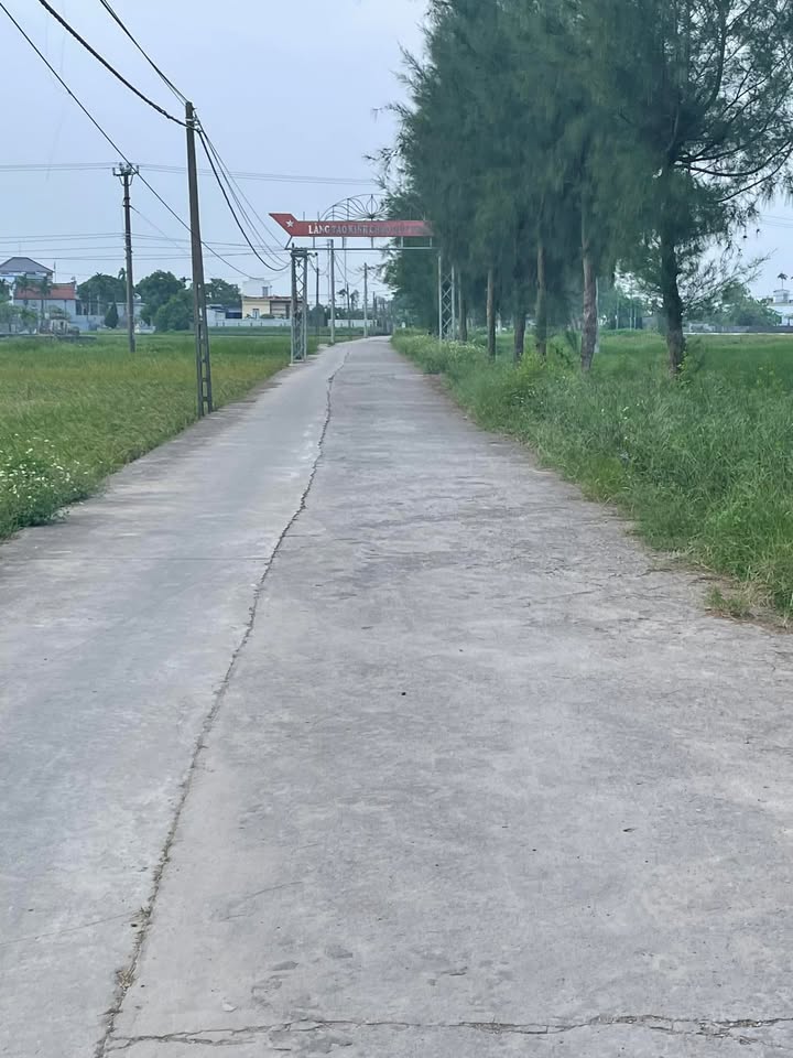 Đất nền góc thôn Cổ Ra, Nam Hùng 182m² giá 800 triệu - Hướng Bắc thoáng mát!